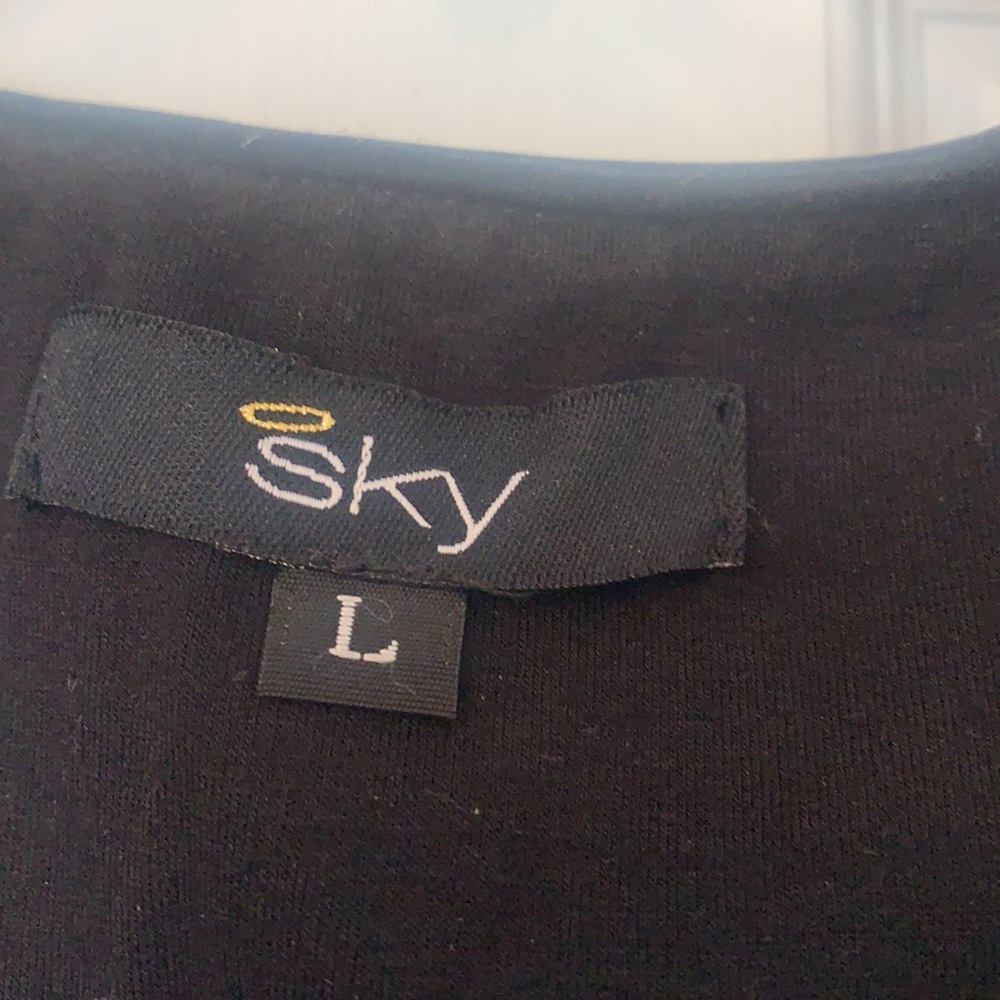 Sky Top - Picture 2 of 4